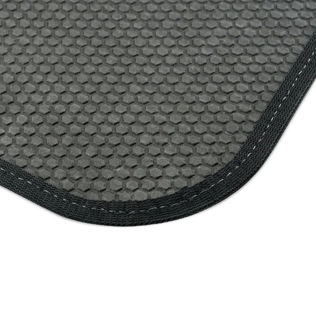 Crowgodshi Car Mats (2x Front), WHITE