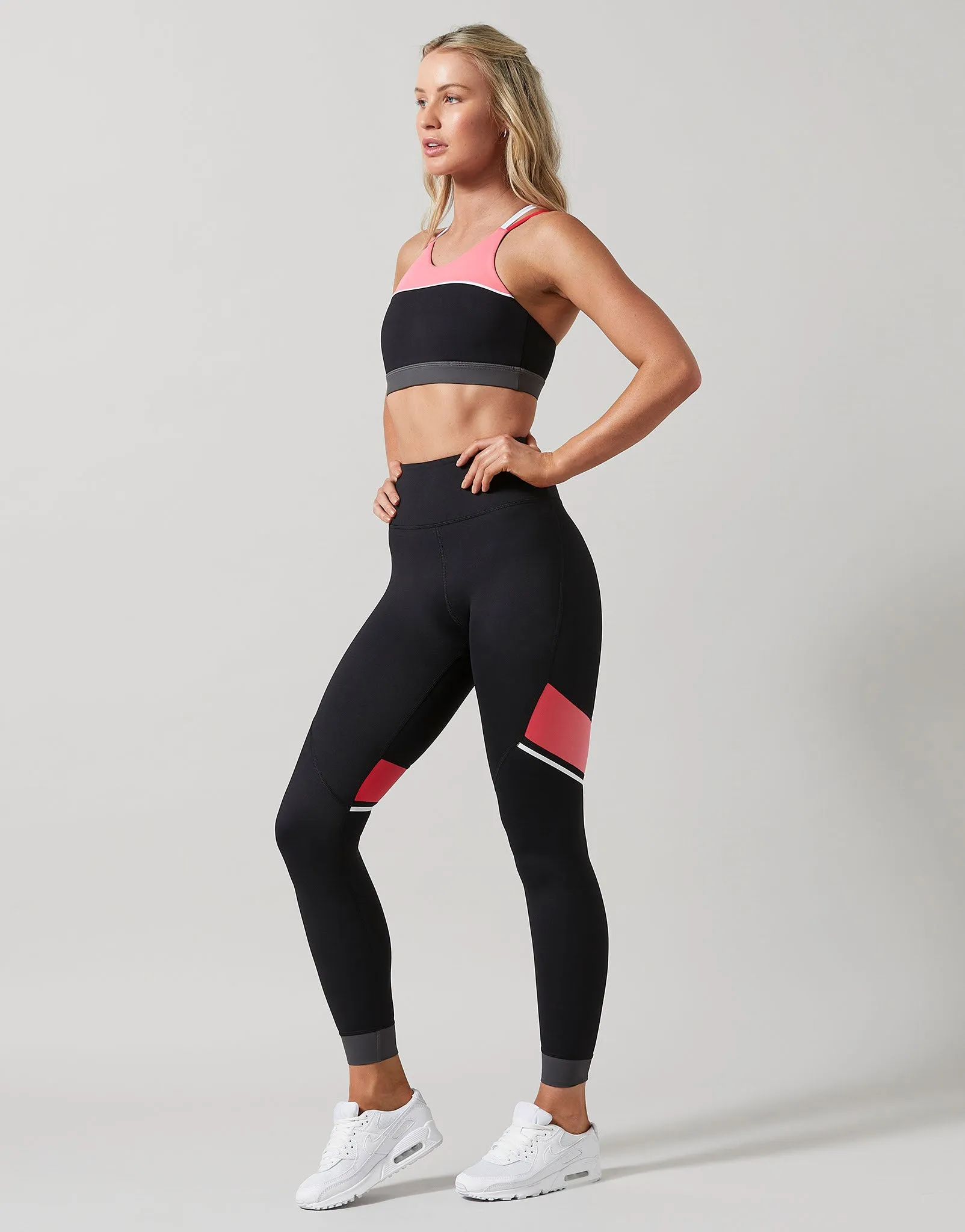 Kodie-XR Sports Bra Black & Pink